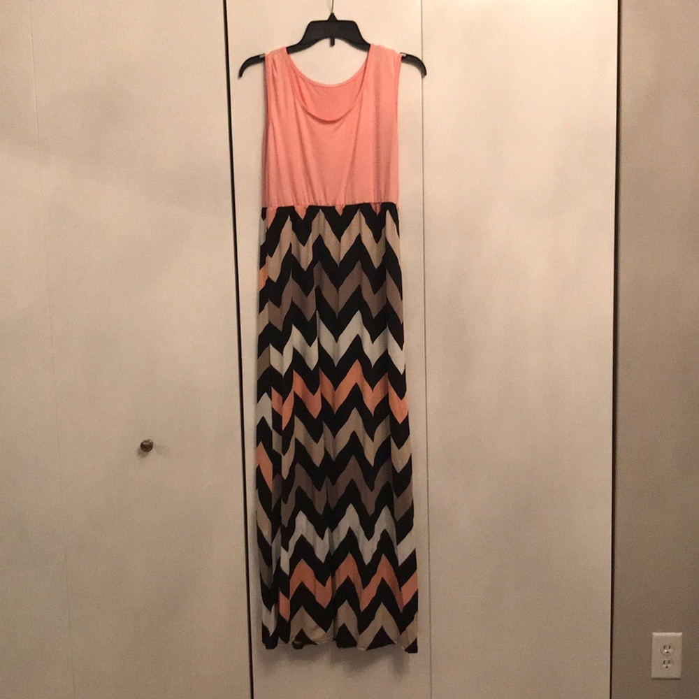 Chevron maxi dress size M